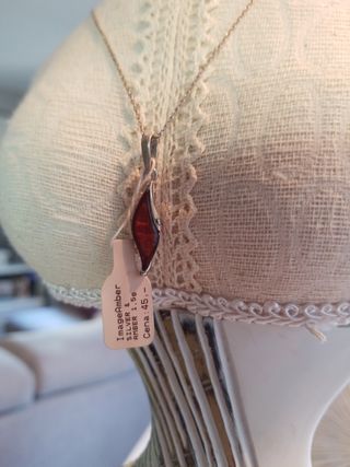 Colgante plata y ámbar a estrenar,elegante.