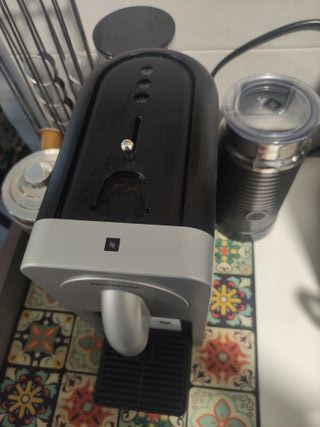 Cafetera Nespresso prodigio &milk
