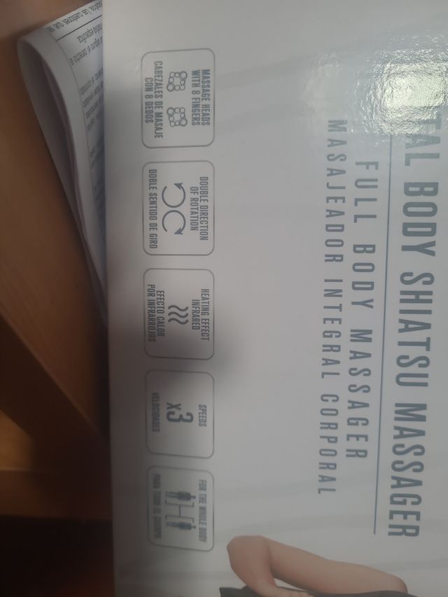 Masajeador de cuello y cuerpo cón rodillos eléctri