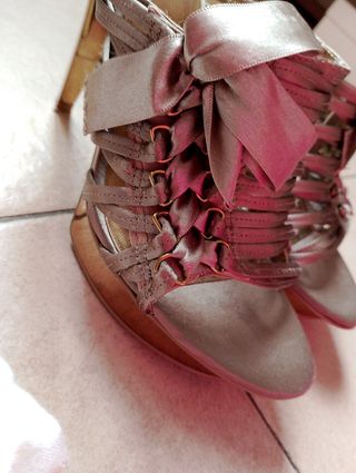 Sandali Guess usati una volta