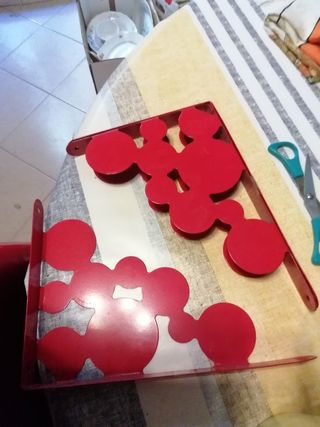 4 reggimensole metallo rosso Erby man's Ikea