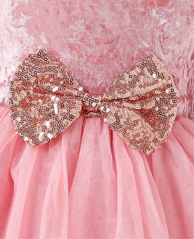 El rosa no debe faltar en tu armario