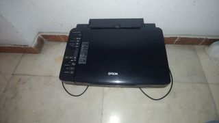 Ordenador sobre mesa