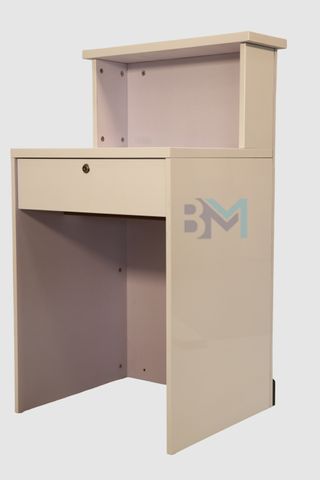 mostrador de estética y salón de belleza