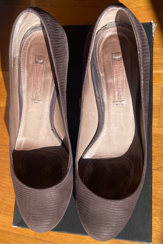 Zapatos salón. N° 37. Massimo Dutti.