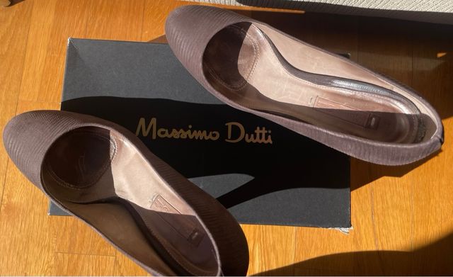 Zapatos salón. N° 37. Massimo Dutti.