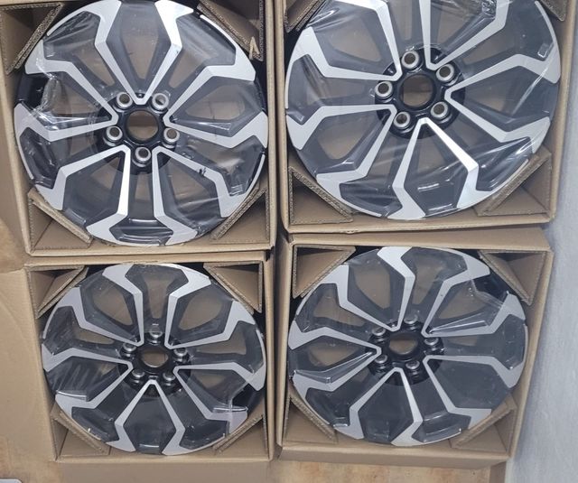 LLANTAS TOYOTA YARIS CROSS 