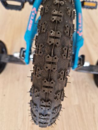 Bicicleta pedales niño/niña desde 3 años