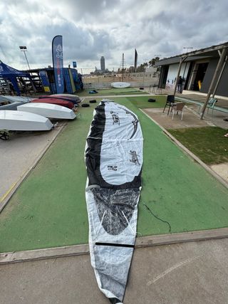 Vela kitesurf Wipika 14,9 con mochila