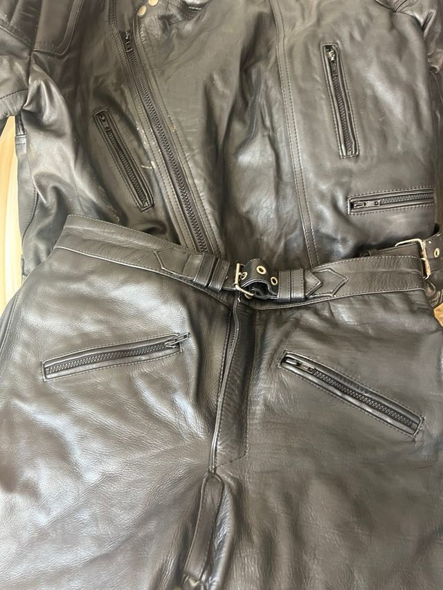 Traje de moto de cuero