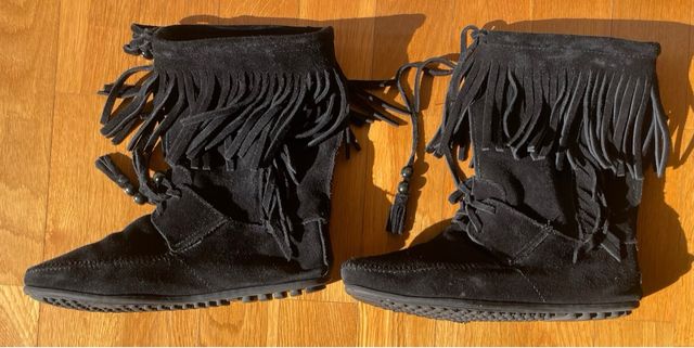 Botas ante negro con flecos. Nº 36