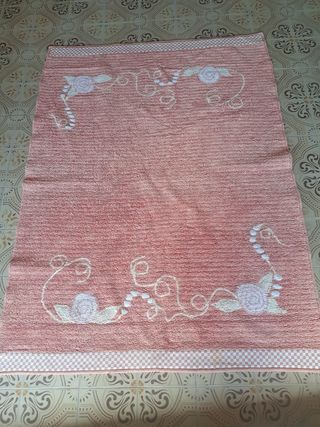 Alfombra mediana