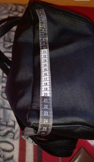 Mochila negra de mujer.