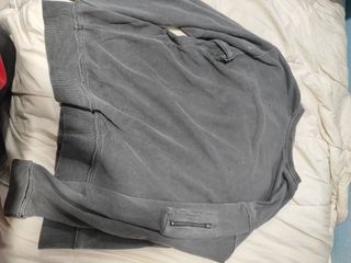 (12)Sudadera gris