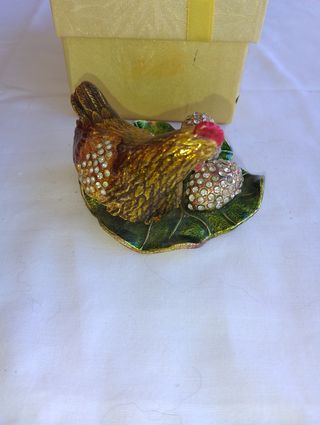 Caja de joyas/anillo de la Gallina Dorada