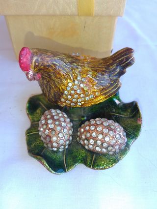Caja de joyas/anillo de la Gallina Dorada