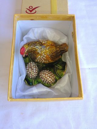 Caja de joyas/anillo de la Gallina Dorada
