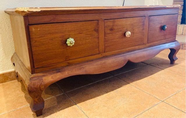 Aparador bajo TV “vintage” (para restaurar)