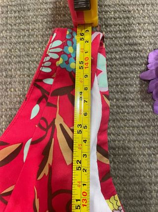 Vestido de Flamenca en Rojo con Detalles Florales