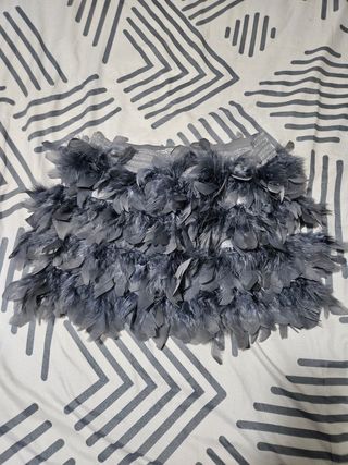 Falda plumas