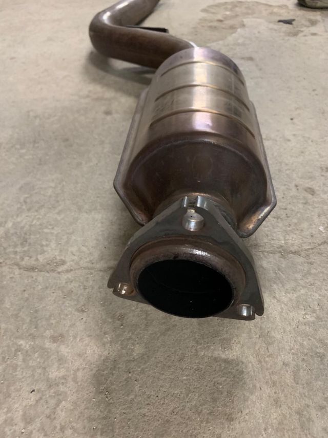 Escape con catalizador Audi 80 2.8 V6