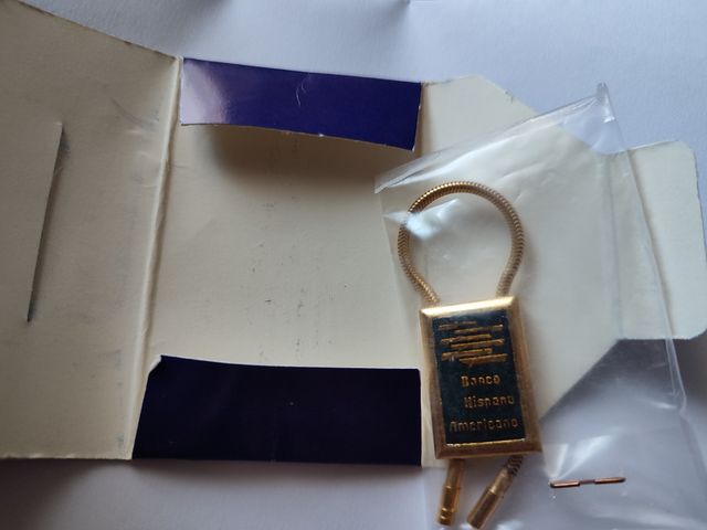 Llavero y estuche Banco Hispano American