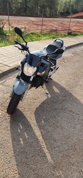 Suzuki gsr 600