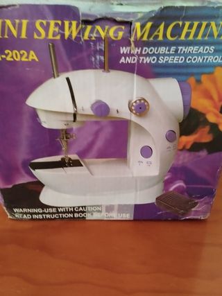 Mini maquina de coser