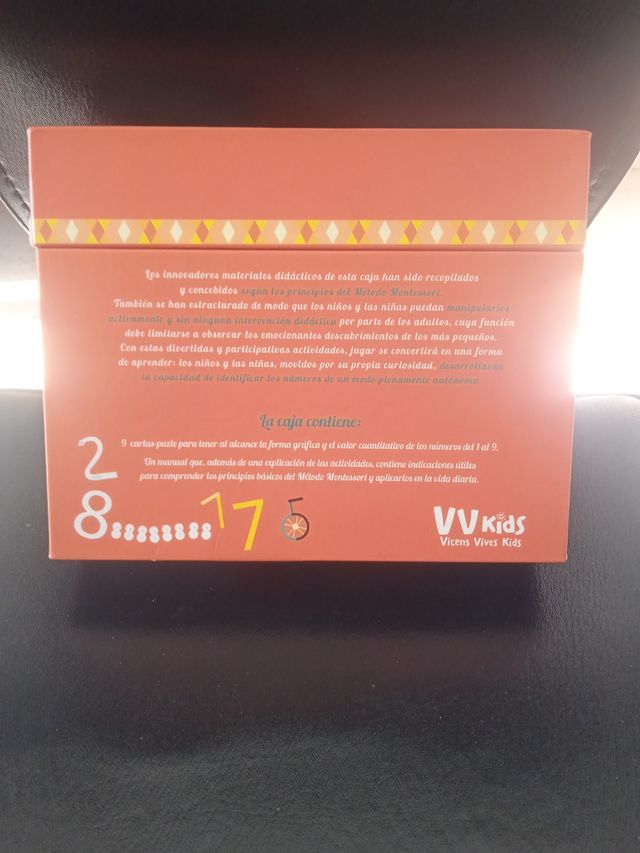 Libro y fichas Montessori aprendizaje números