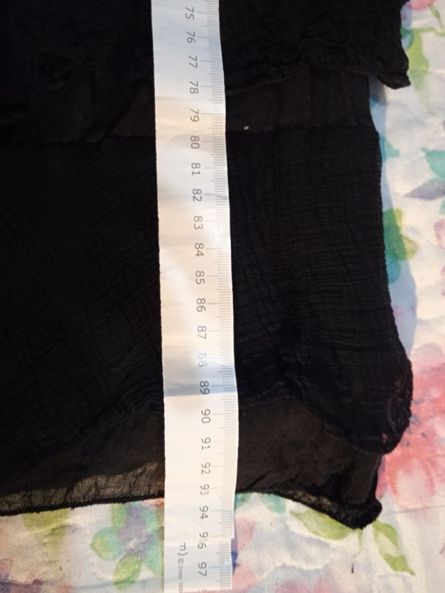 Vestido negro estampado volantes M