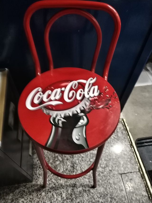 2 taburetes de Coca-Cola-