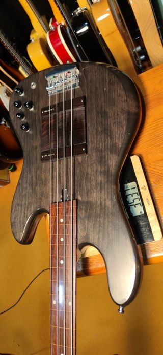 Bajo Lorita Fretless