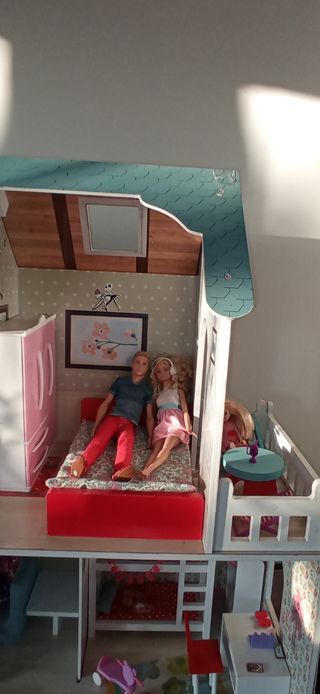 Casa de muñecas de madera tamaño Barbie