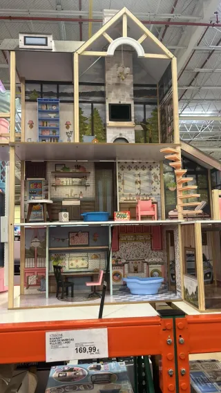 Casa de muñecas de madera tamaño Barbie