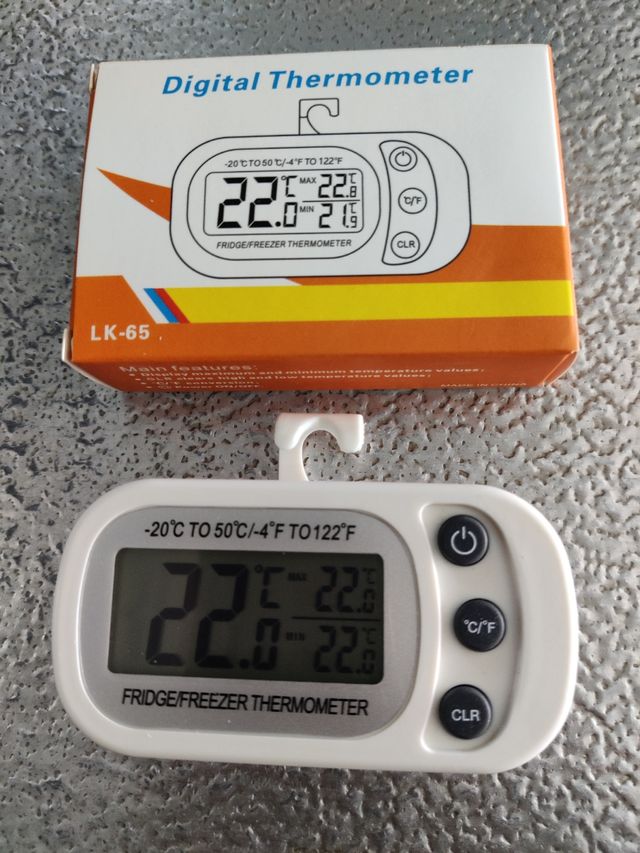 Termómetro digital colgante