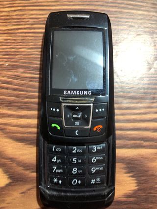 Cellulare SAMSUNG SGH-E250.