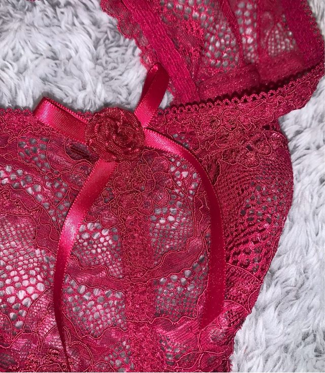 Sexy coquette Red Lace garter