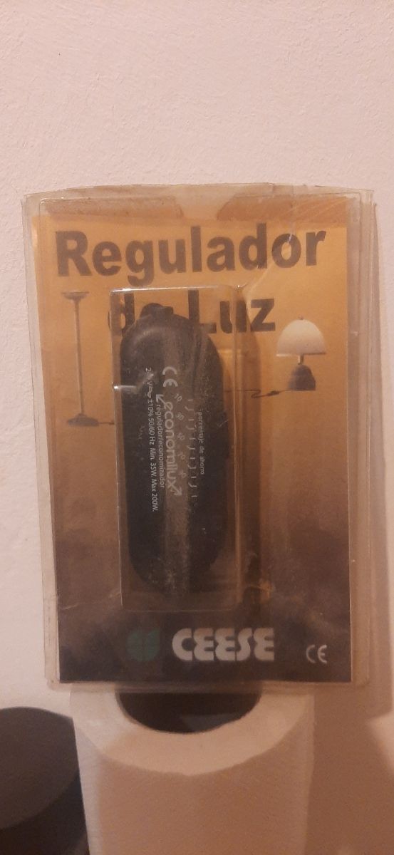 Regulador de luz.