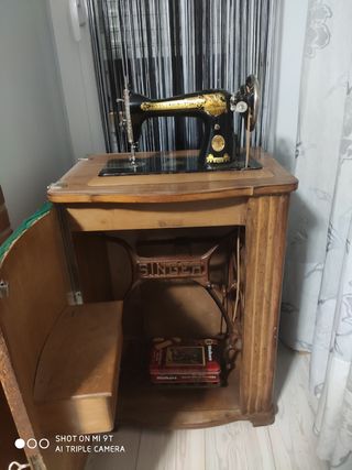 Maquina coser antigua