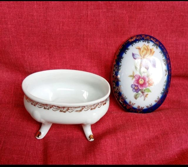 Portagioie vintage in porcellana 