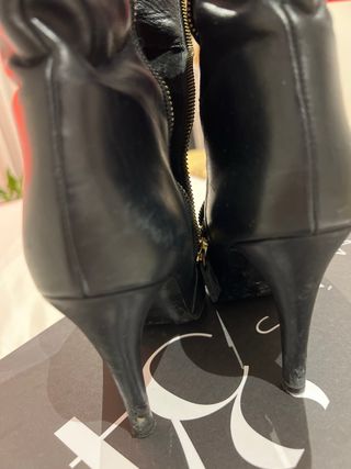 Botas piel negra Mas 34