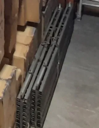 Reja extensible o de tijeras.