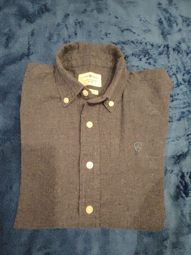 Camisa manga larga niño talla 9/10