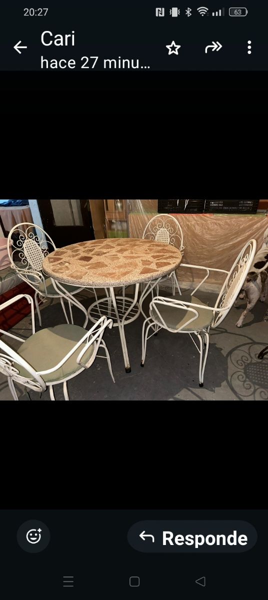 Mesa Redonda y 4 sillas de patito