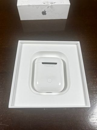 Apple AirPods con Estuche de Carga