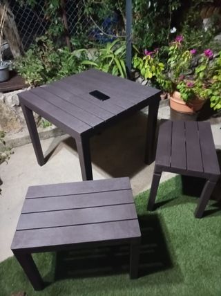 Set tavolo+2poltrone 