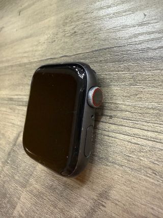 Apple watch series 5 44MM (NIKE)