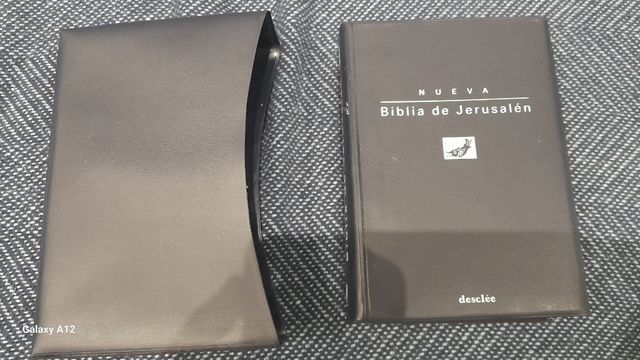 NUEVA BIBLIA JERUSALÉN