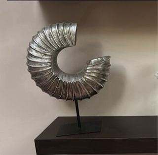 Figura decoracion plata
