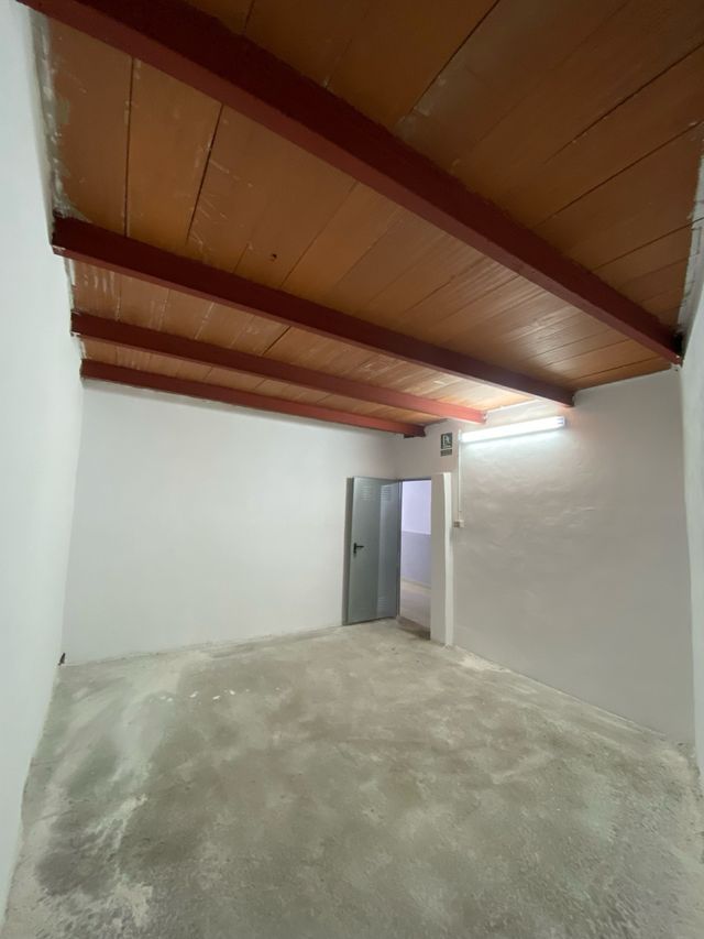 Trasteros  grandes y pequeños 8 metros a 16 metros